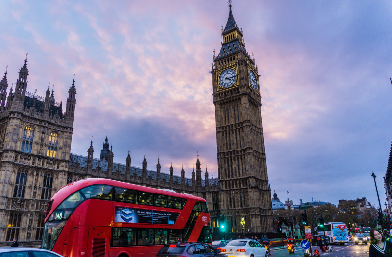 London Eye e ônibus tradicional inglês - Qual é a melhor idade para fazer intercâmbio?